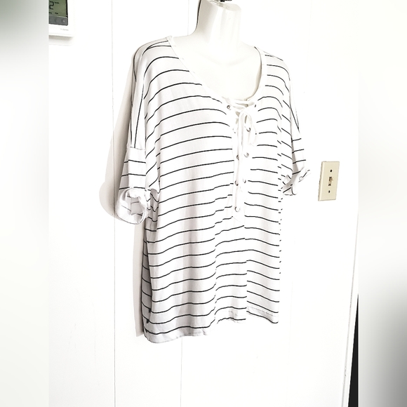 5 for $25.  💕  CLEARANCE  💕 - Picture 2 of 5